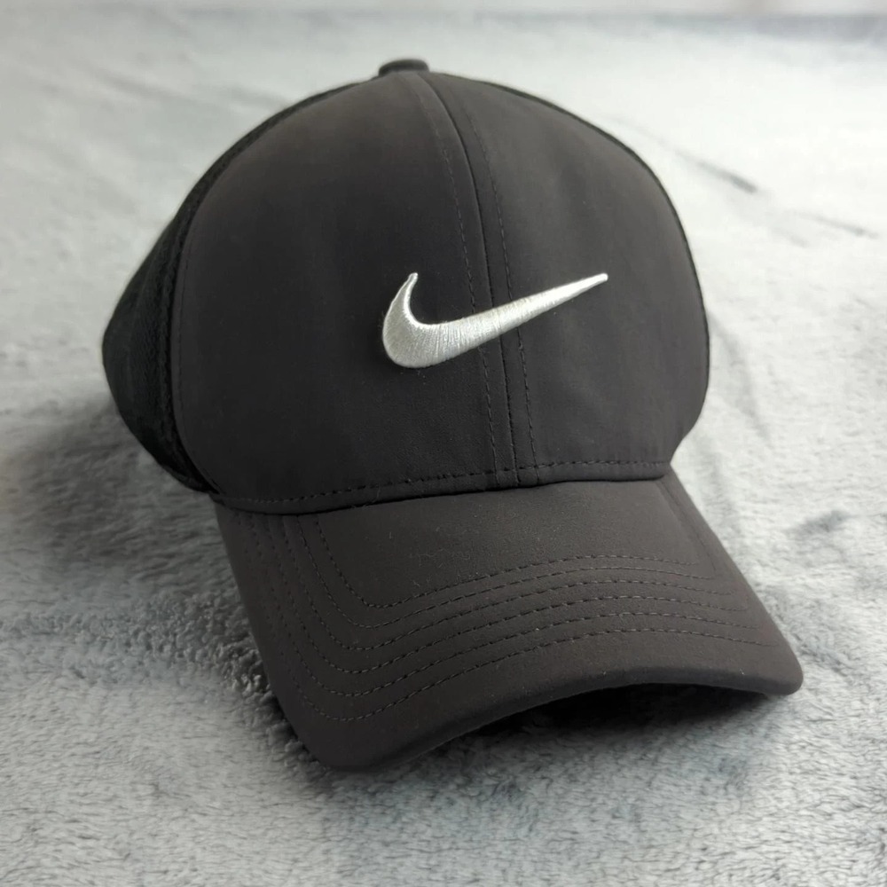 Nike Hat Cap Snap Back Black Mesh Trucker Dri-FIT Classic99 Embroidered Mens